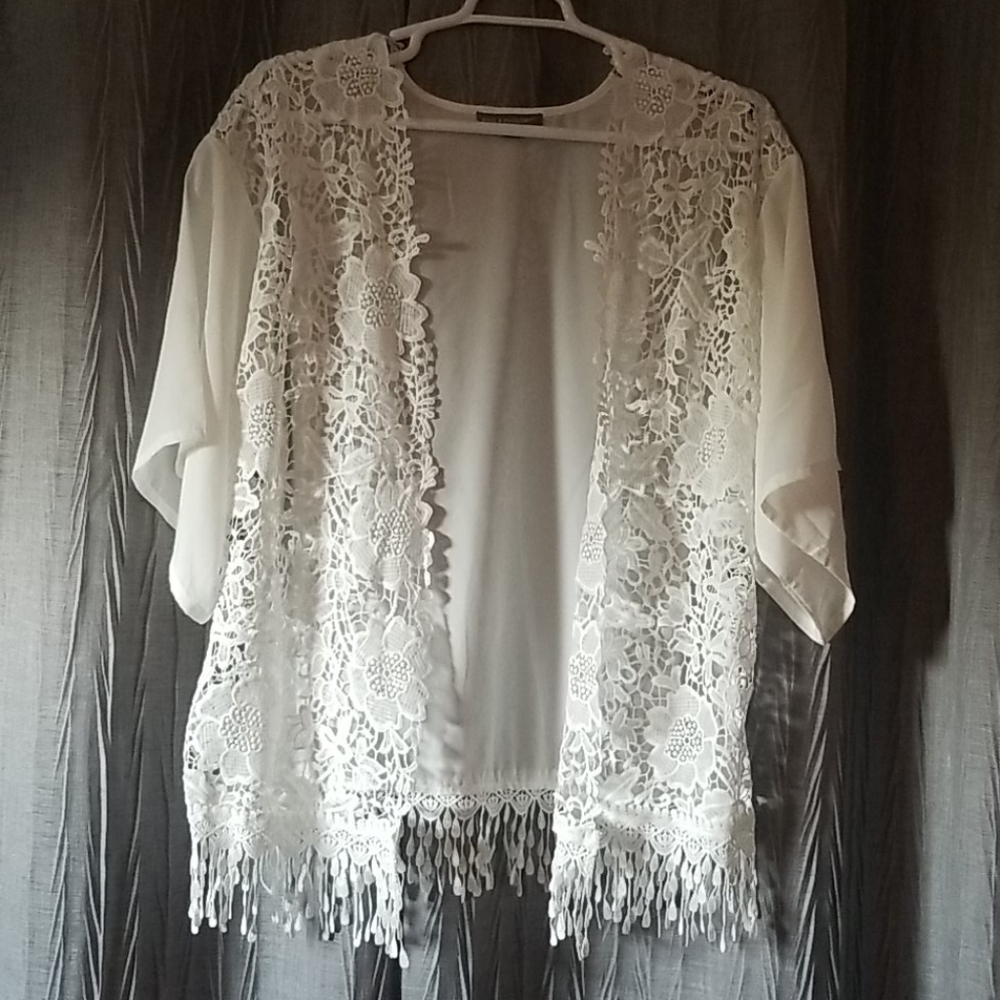 Crocheted kimono